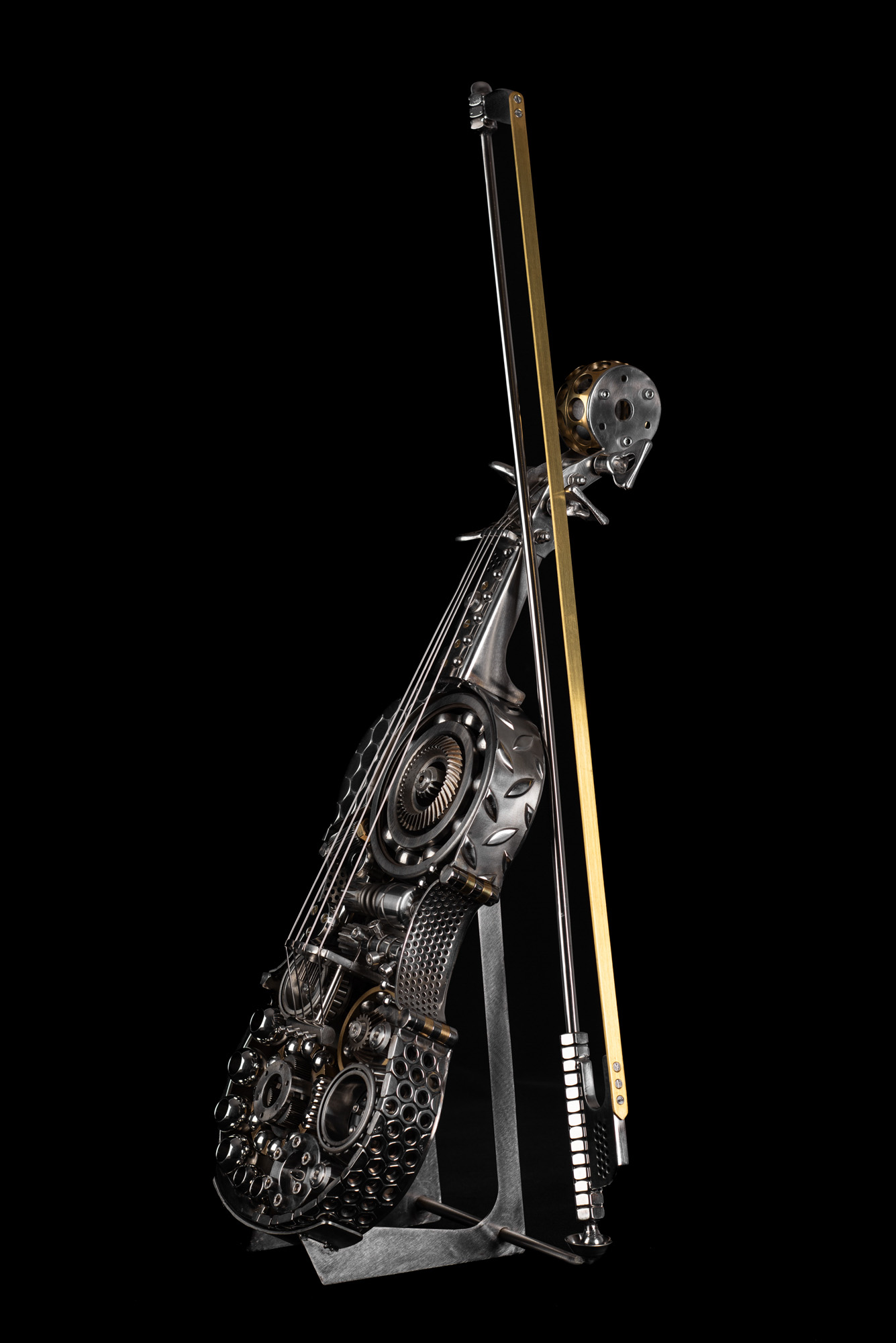 objet d'art prise de vue 45 degré fond noir - Soluweld Michaël Tavernier - photographe Gwendoline Chopineau